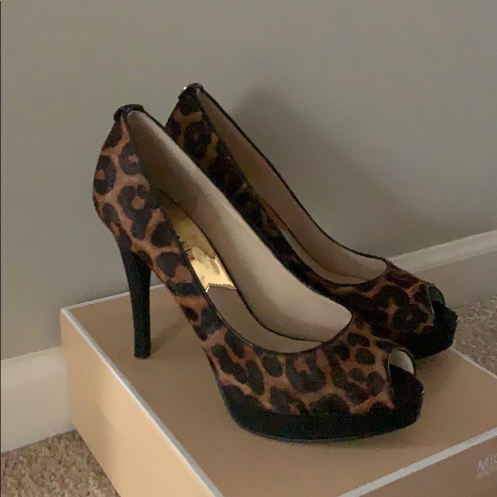 MICHAEL Michael Kors Leopard Print Platform Heels